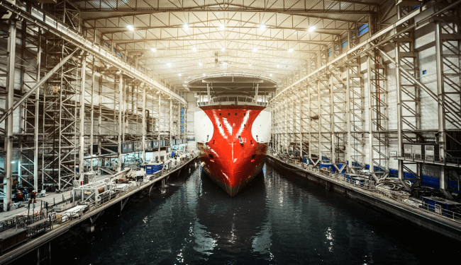 OCV-vessel-Polar-Onyx-Ulstein-Verft-dock-hall-photo-Marius-Beck-Dahle