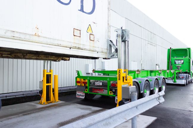 Container Jacking Systems Make Their Mark In_Intermodal Container Logistics