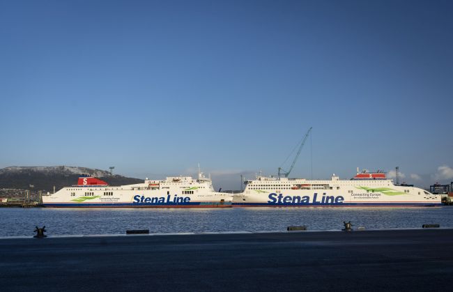 New Stena Edda alongside Stena Lagan