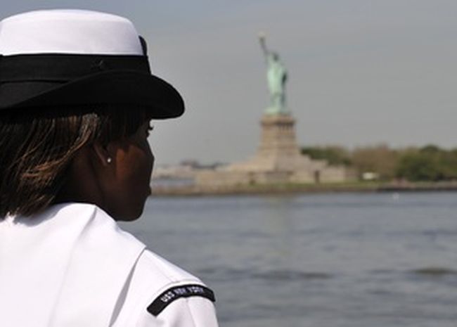 sea-water-ocean-person-woman-new-york-903204-pxhere.com (small)