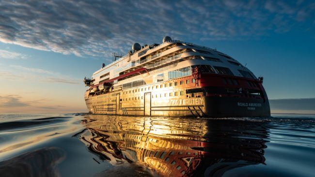 MS Roald Amundsen on its way through the Norwest passage PHOTO KARSTEN BIDSTRUP-HURTIGRUTEN