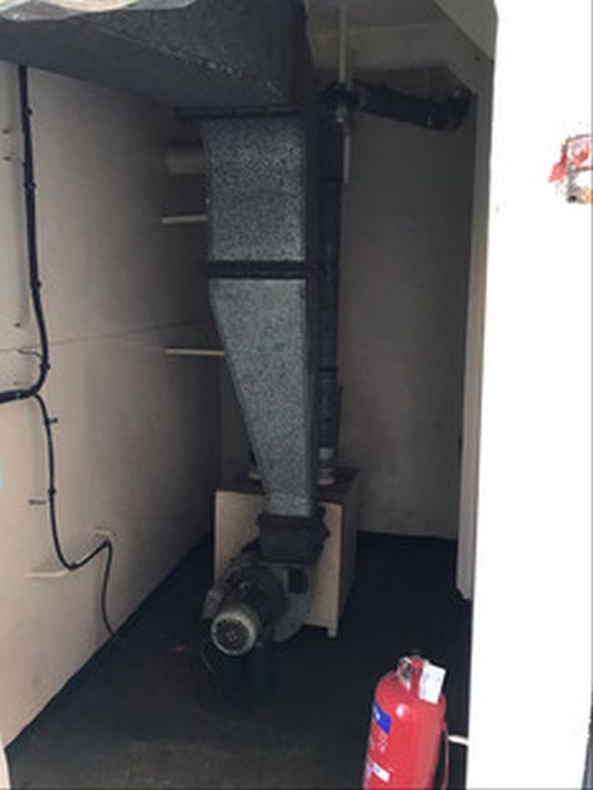Inside_Vent_Room_from_door