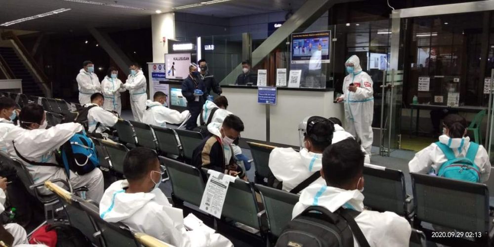 19 Filipino Seafarers And Workers Finally Return Home From China