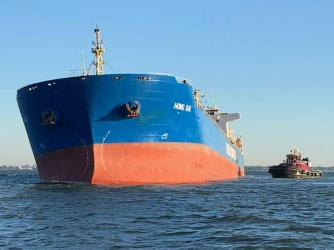 Panamanian flagged 738-foot bulk coal carrier ran aground on a soft sandy bottom Wednesday