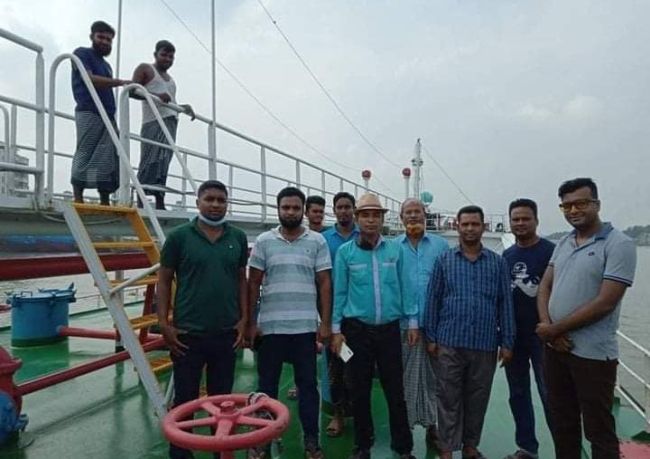 Bangladeshi maritime workers on a strike Bangladesh Noujan Shramik Federation