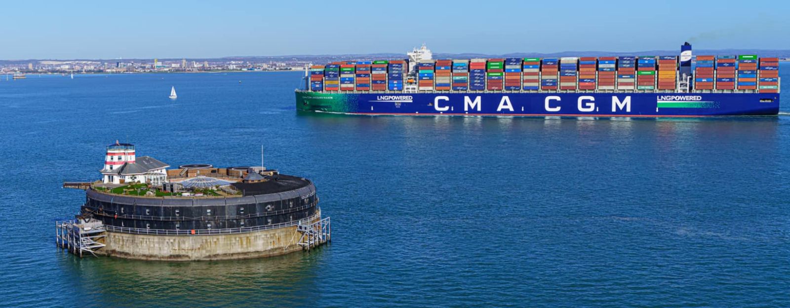 world's largest LNG powered container vessel CMA CGM Jacques Saade