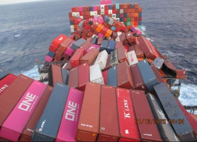 One Apus dislodged containers