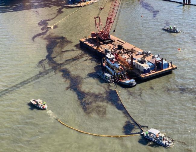 Responders Remove Section Eight Of MV Golden Ray Wreck