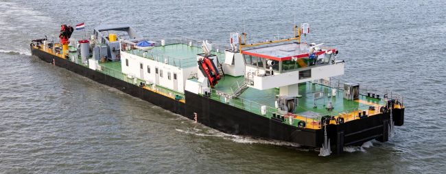 hero diving bell ship