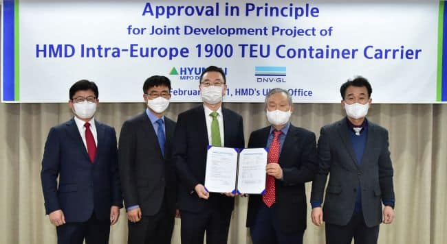 Euro_Con-Green 1900 AiP Ceremony