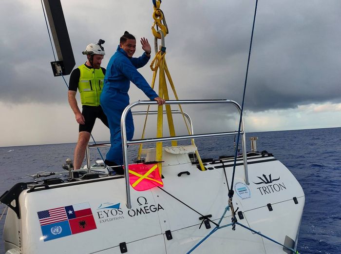 Filipino Scientist Dives To The 3rd Deepest Spot In The World