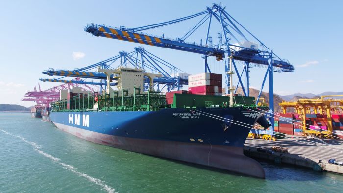 HMM’s first 16,000 TEU containership HMM Nuri