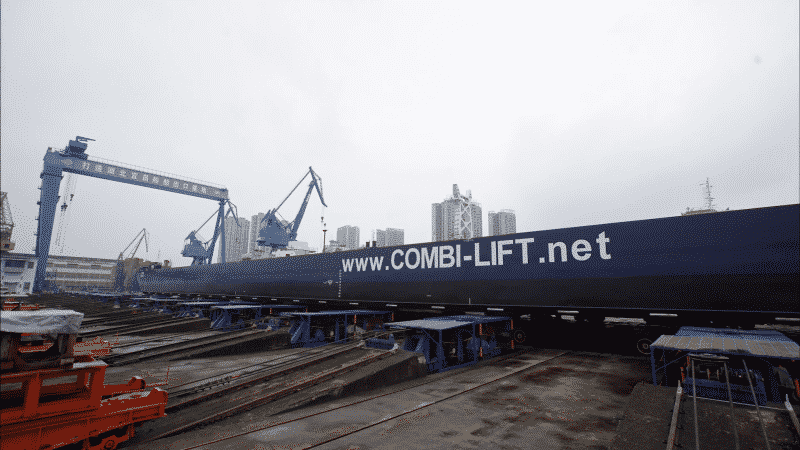Combi-Lift-damen-barge-111m-launch 