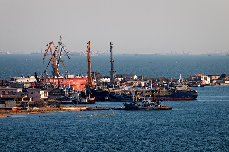 The,Kerch,Strait,Is,Clogged,With,Vessels,Of,Different,Purpose,