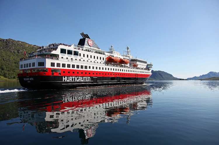 hero_kongsberg-maritime_hurtigruten-norge