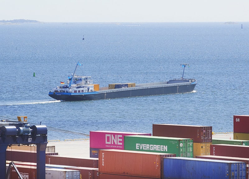 First container barge shuttle service 