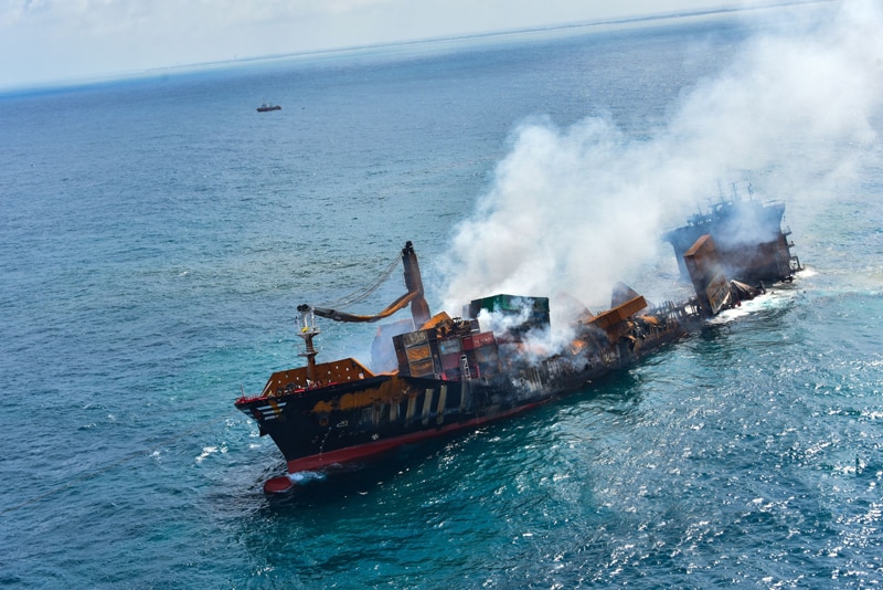 X-Press Pearl Sinks off colombo 