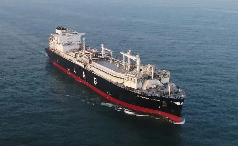 first 174,000 cubic meters LNG-FSRU in China independently developed and built by Hudong Zhonghua was signed and delivered - Transgas power sailing