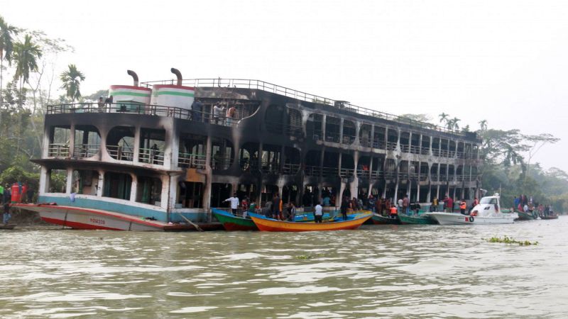 MV Abhijan 10 fire