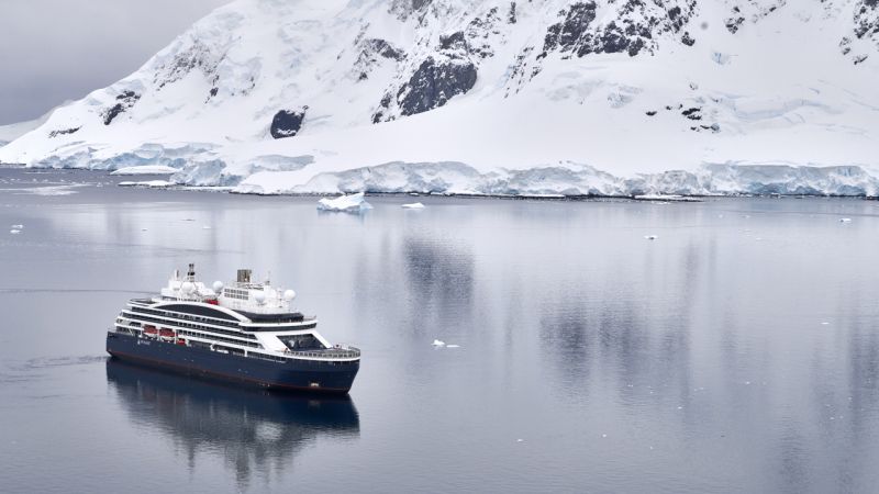 ABB-and-PONANT-enter-10-year-MarineCare-service-agreement-for-increased-vessel-safety-and-uptime_cPONANT-Mike-Louagie