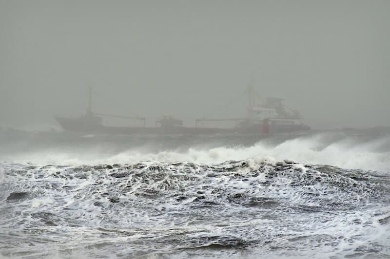 ship sinks