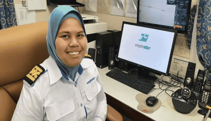 Captain Eezmaira