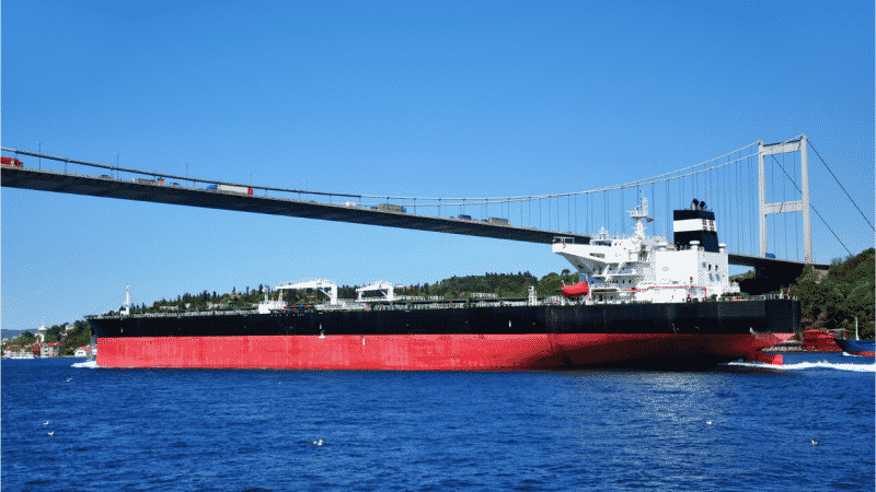 Crude tanker