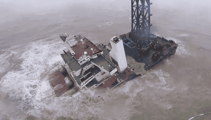 sinking of ship