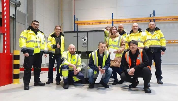 Maersk opens specialised warehouse for electric car batteries