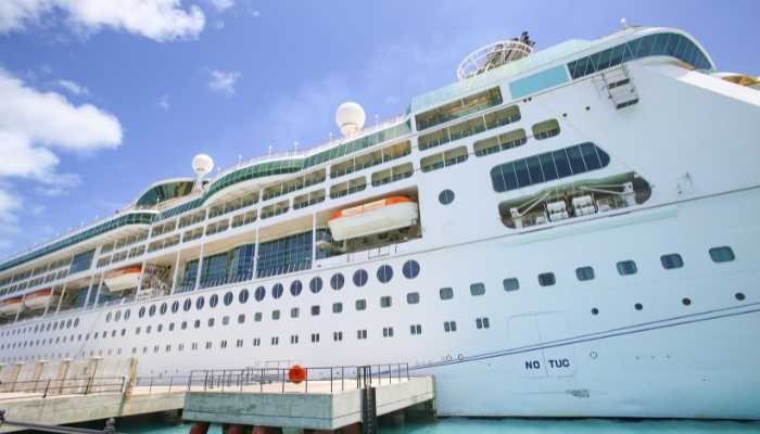 Mississippi River Cruise Ship