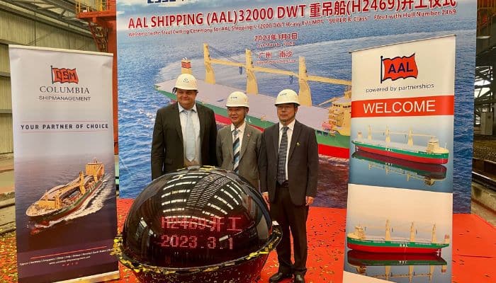 Steel Cutting Ceremony In China