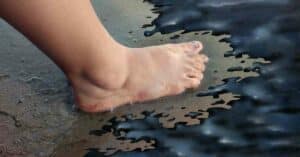 Tourism In Philippines' Pola Threatened By Oil Spill; Tourists Are Canceling Their Reservations