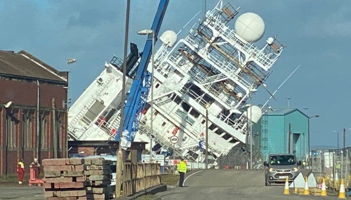 US Navy Ship That Toppled In Leith Dry Dock 
