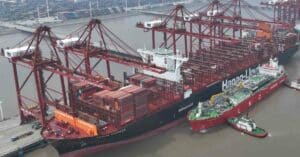 World Fuel Services Completes First LNG Bunkering In China For Hapag-Lloyd
