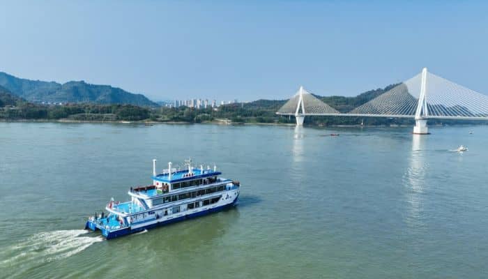 China's 1st Hydrogen Fuel Cell Ship 