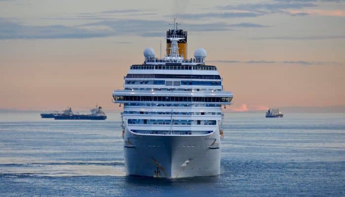 Cruise Ship