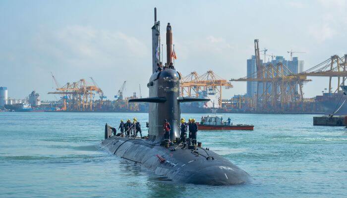 Submarine