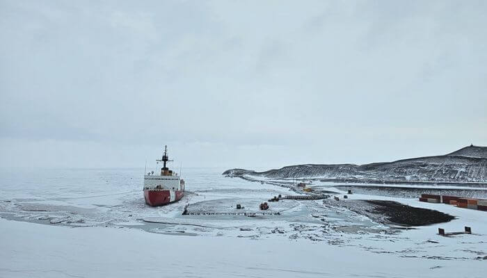  United States Coast Guard Cutter Polar Star