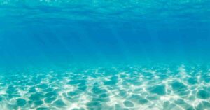 Former US Navy Officer Warns Of Unidentified Underwater Objects