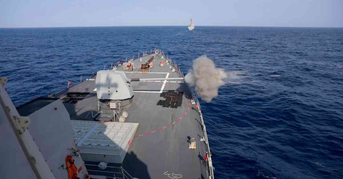 US Navy Destroyer