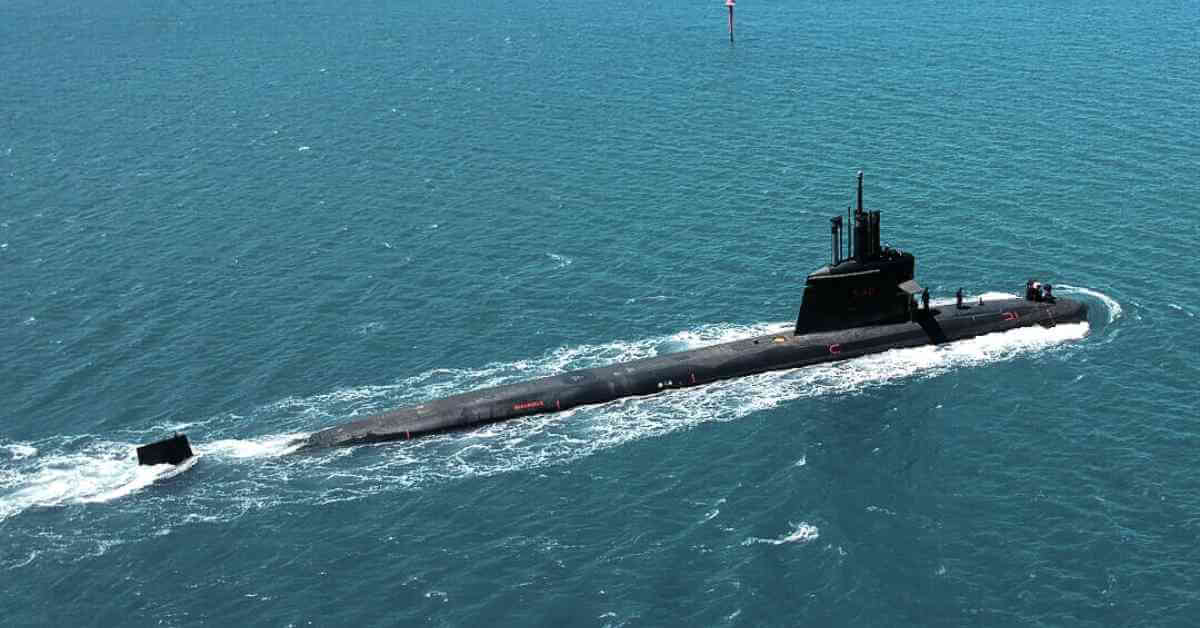 Submarine