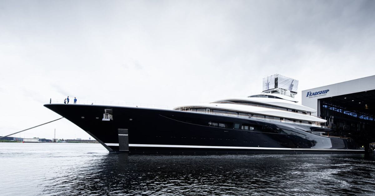 Superyacht 