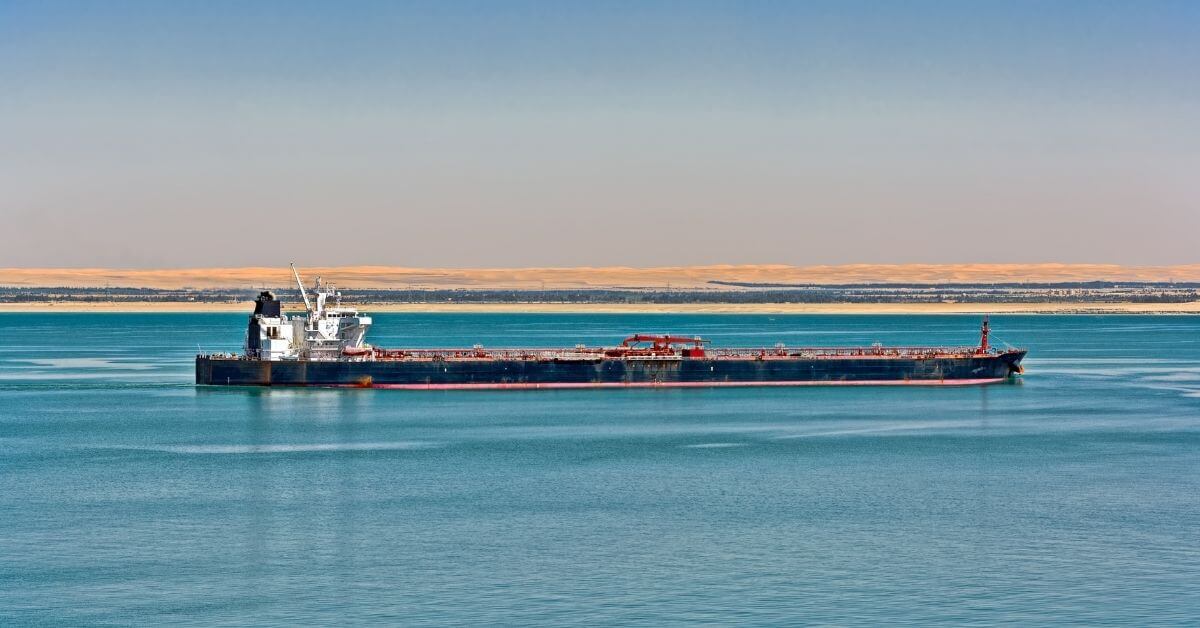 Oil tanker