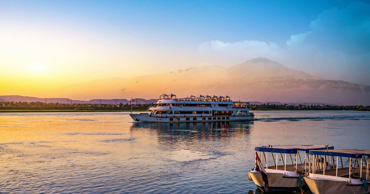 Cruise Ship