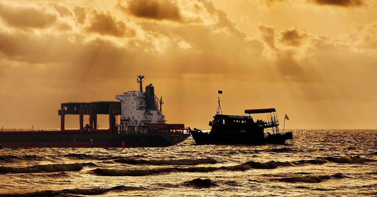 Tanker & Boat