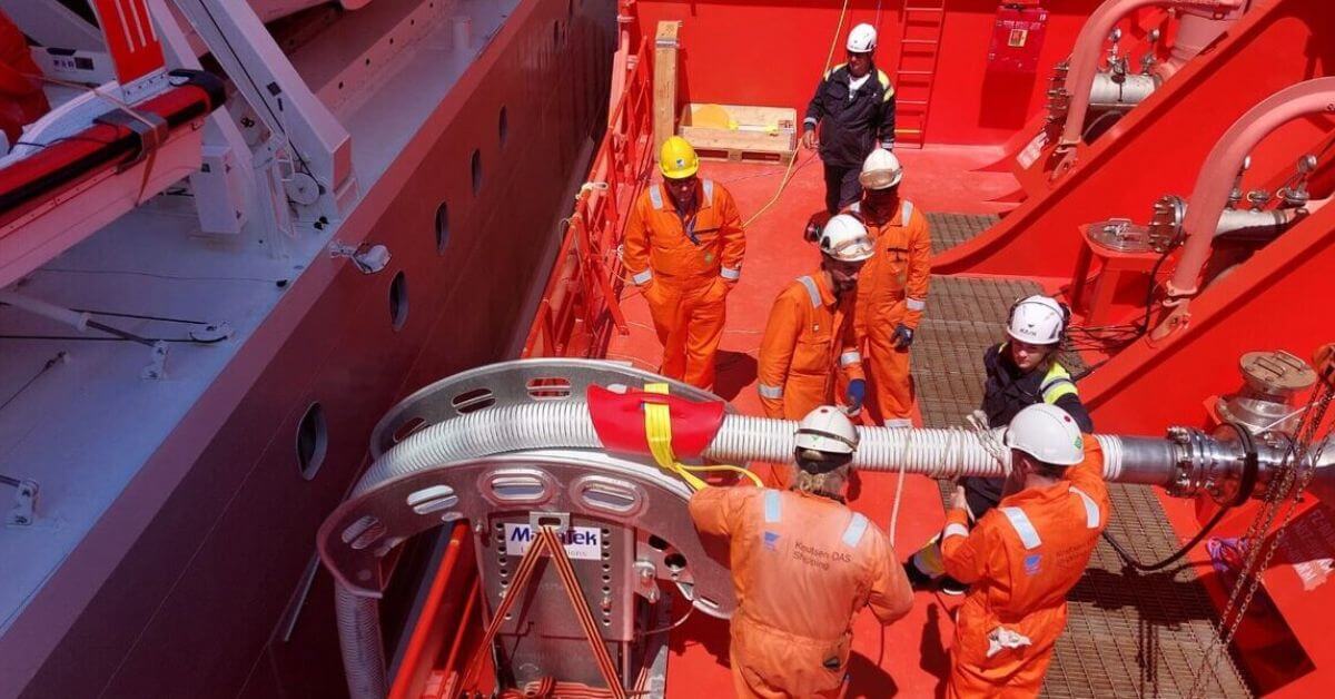 Ship-To-Ship Bunkering