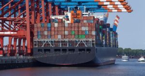 Gantry Crane Collapses On Containership At China’s Yantian Port
