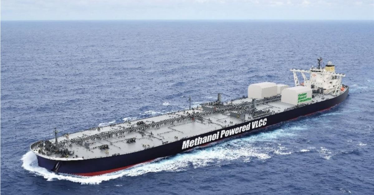 Methanol dual-fuel crude oil tanker