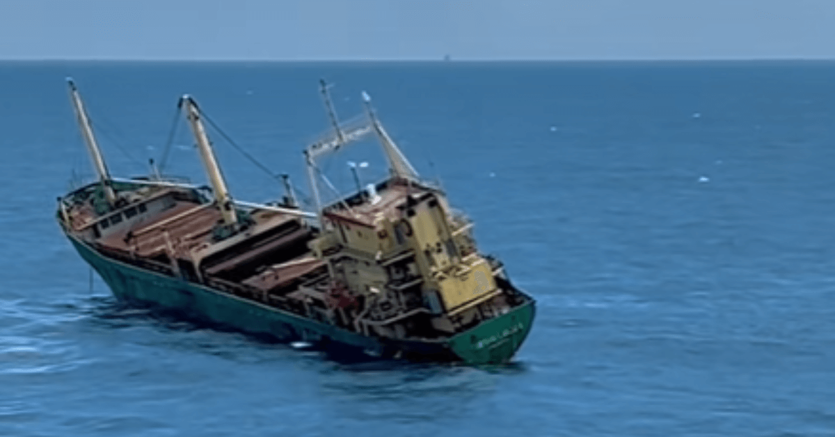 Listing Cargo Ship