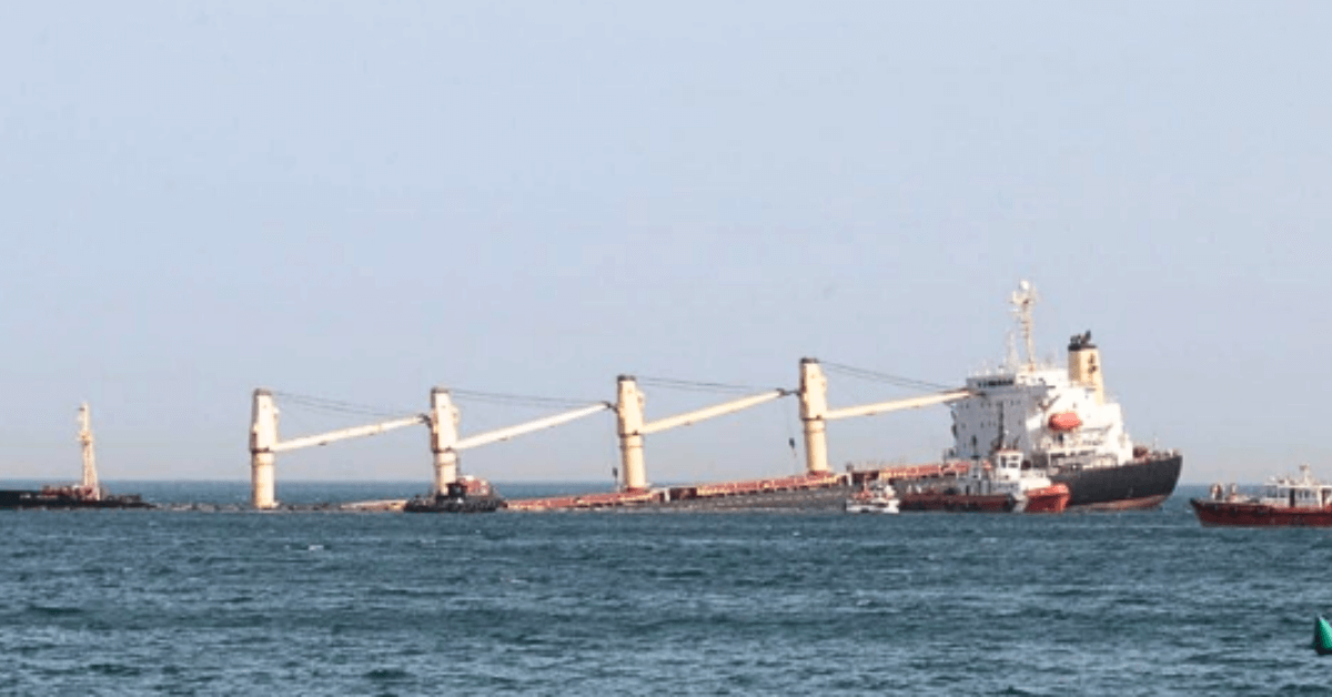 Sinking bulk carrier